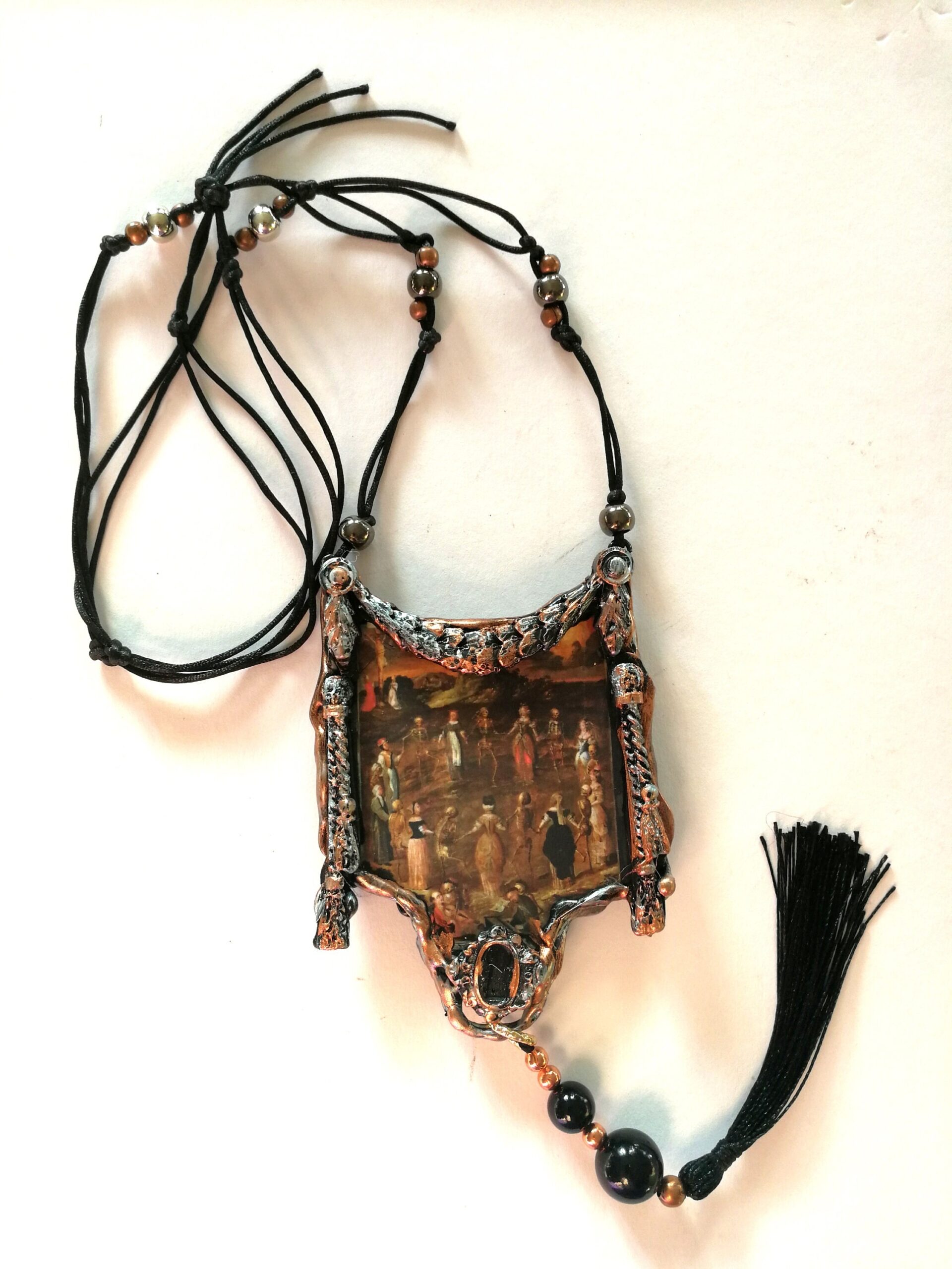 La Santa Muerte Pendant, Macabre Voodoo Magic Amulet Necklace, Spooky Witch Occult Jewelry Skull