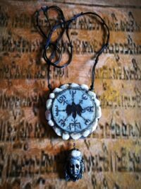 Spiritual Shaman Drum Necklace - Amulet Pendant of Insight, Talisman Shamanic Traditions Dreamcatcher Aragonite Raw Stones