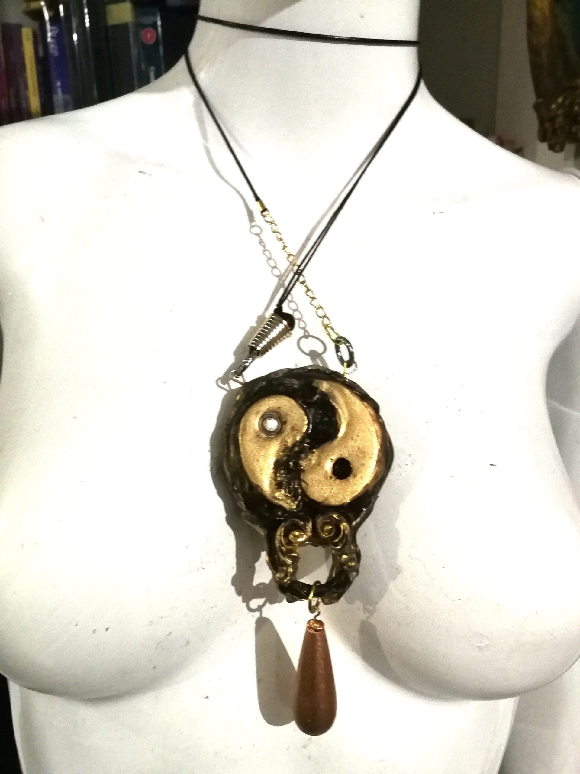 Yin and Yang Prayer Amulet, Tara Goddess Quan Yin Talisman, Kwan Oriental Yoga Symbol