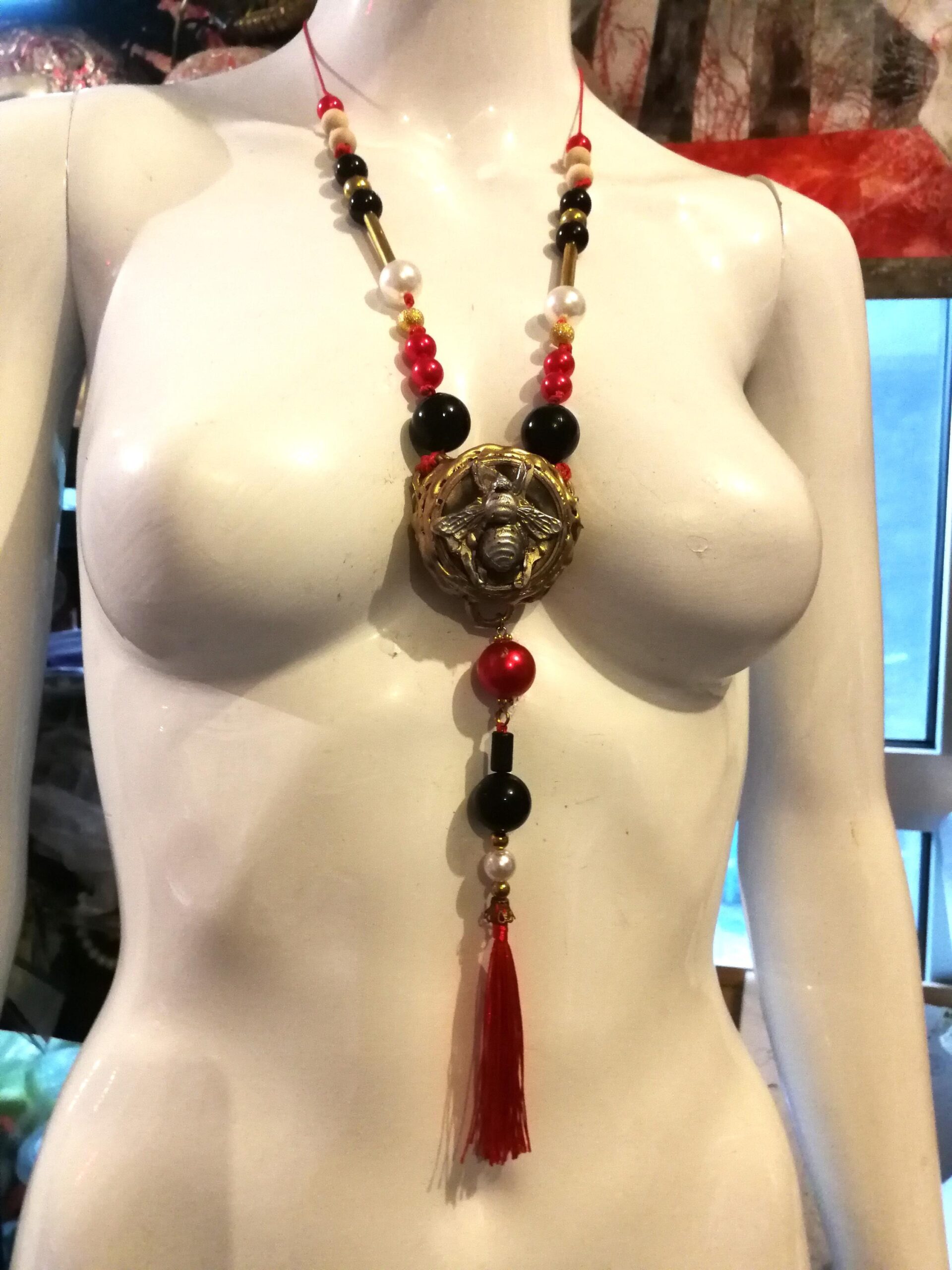 Queen Bee, Protective Talisman Pendant, Good Luck Charm Attraction Money Prosperity, Amulet Wealth & Richness Witchcraft