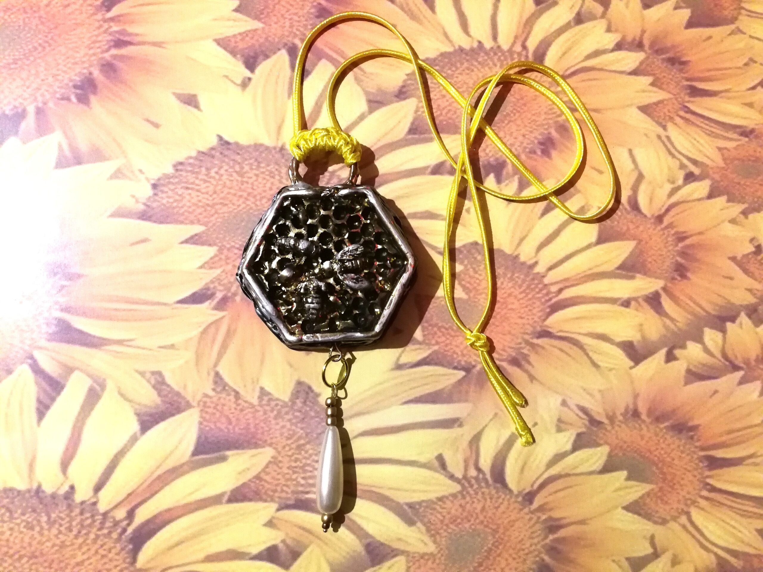 Skull Pendant, Bees Nest Voodoo Talisman Necromancy, Skeleton Necromancer Cursed Amulet Abundance Prosperity Money