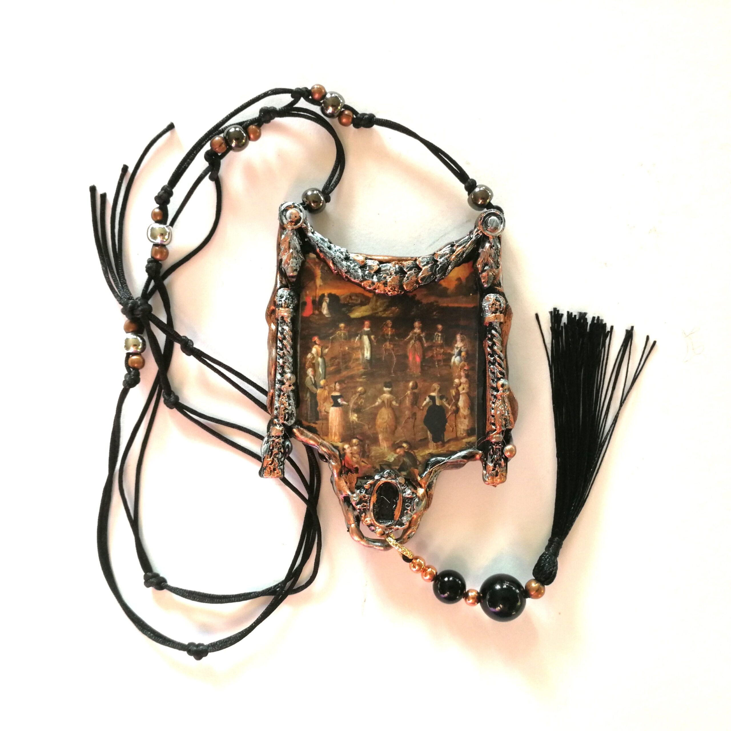 La Santa Muerte Pendant, Macabre Voodoo Magic Amulet Necklace, Spooky Witch Occult Jewelry Skull