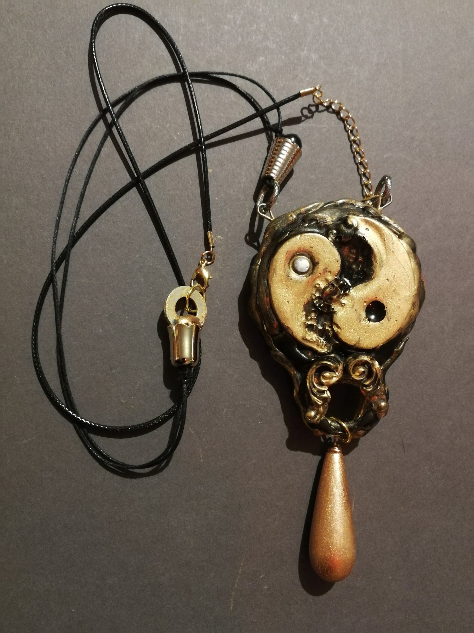 Yin and Yang Prayer Amulet, Tara Goddess Quan Yin Talisman, Kwan Oriental Yoga Symbol
