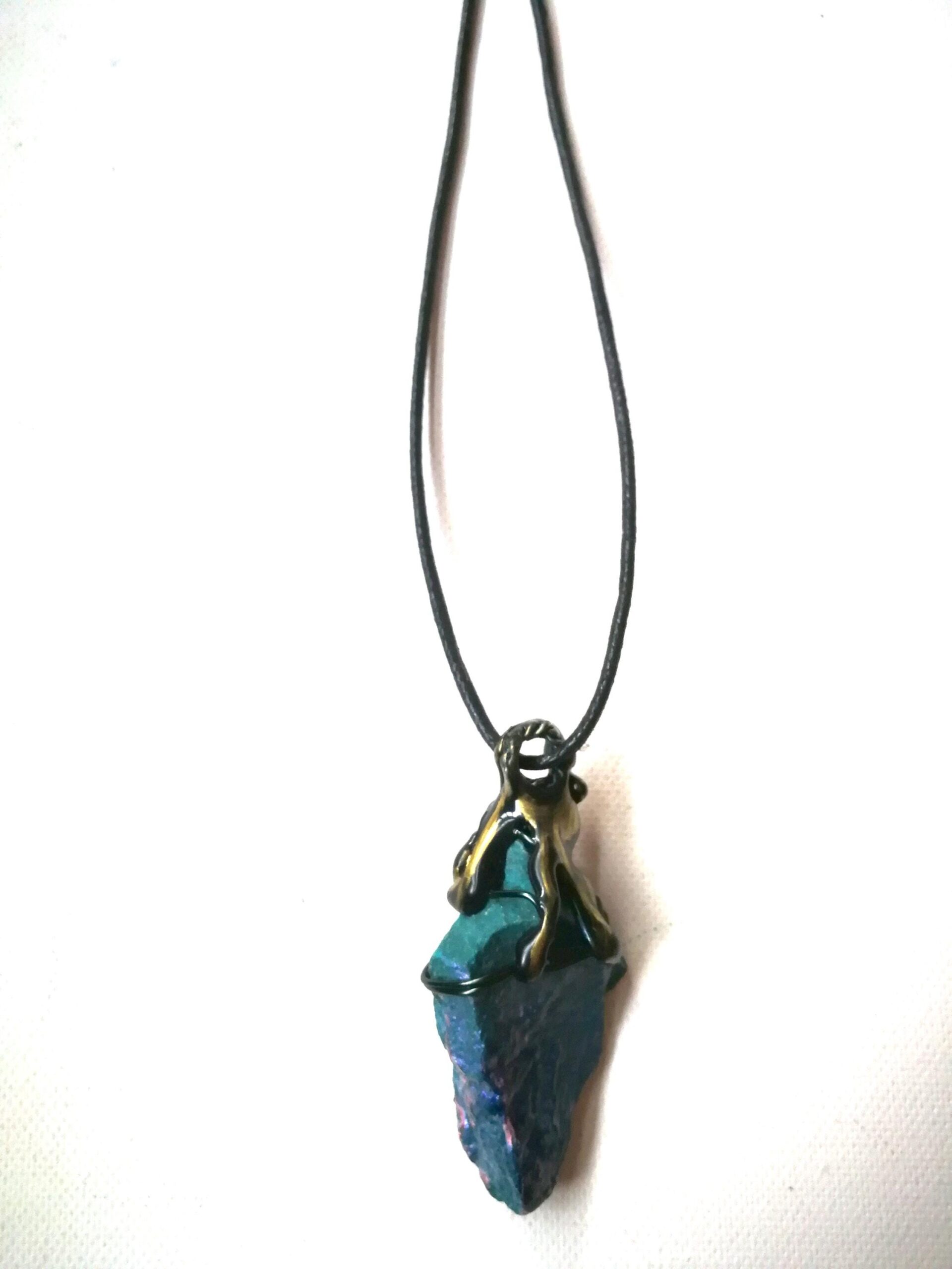 Witch Familiar, Blue Cat Ancient Spirit Companion, Uncut Gemstone Pendant Witchcraft Raw Stone Amulet