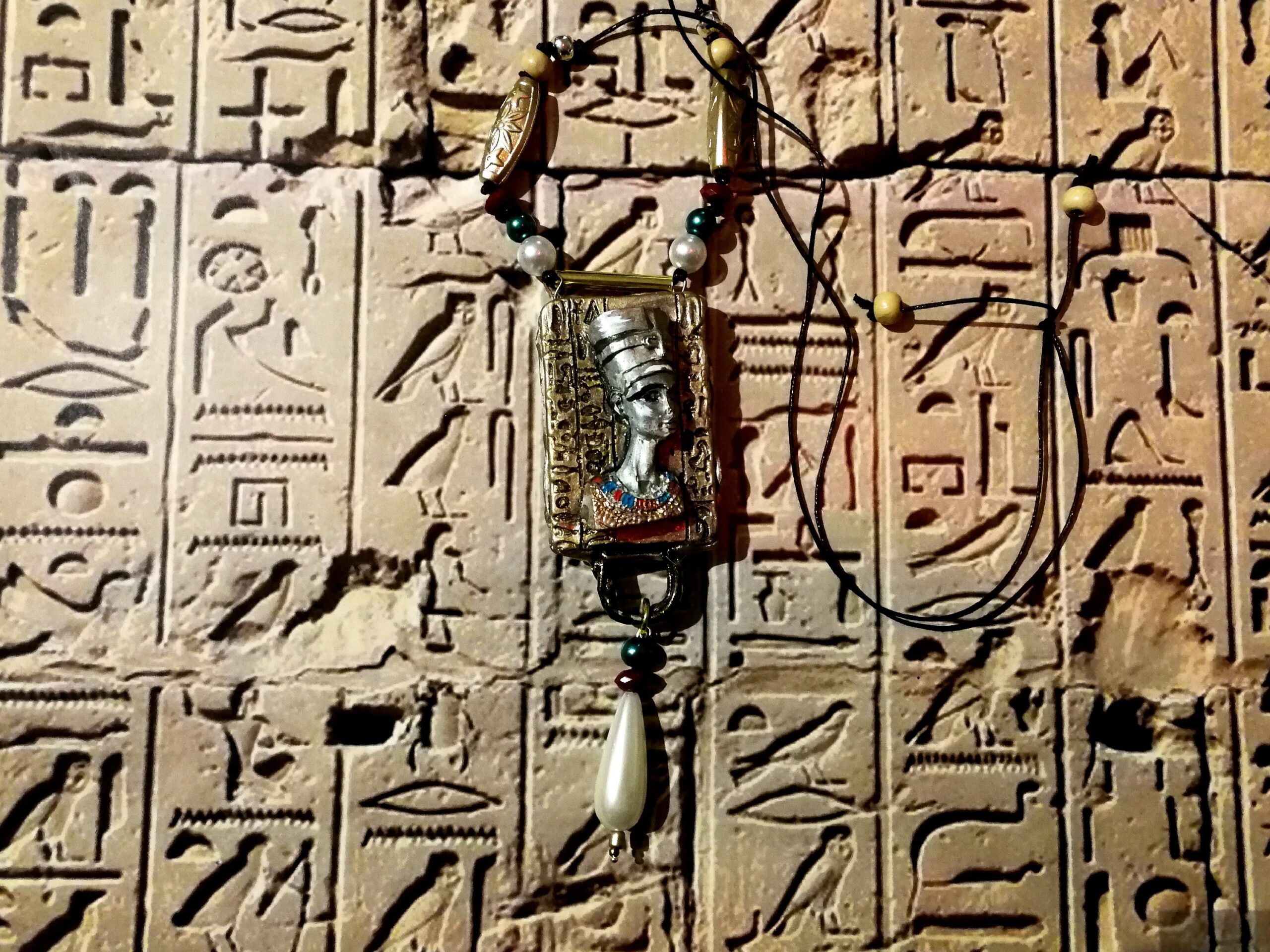 Queen Nefertiti, Egyptian Goddess God Ancien Egypt Deity, Mythology Pharaon Jewelry Hieroglyphics Symbols Papyrus